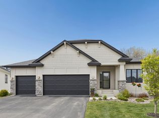 6780 Bellflower Dr, Excelsior, MN 55331