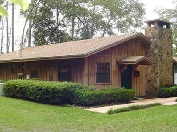 137 Star Lake Ct, Hawthorne, FL 32640