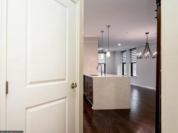 444 W Broad St Unit 725, Falls Church, VA 22046