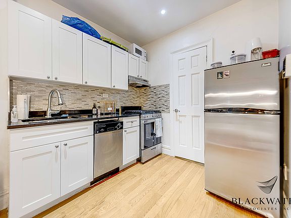 5th image of 330 E 11th St APT 14