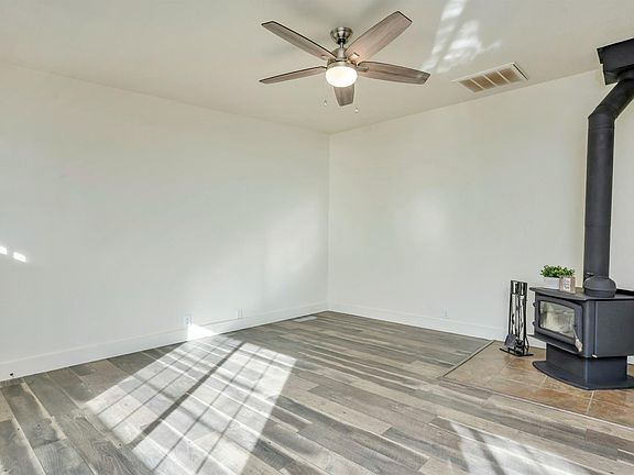 3rd image of 18212 Tigerwood Ct