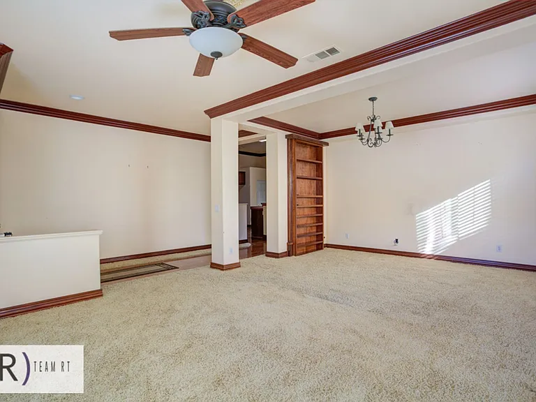 13724 Beaconsfield Ln — Photo 8