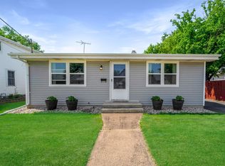 1015 W Bell Ave, Appleton, WI 54914