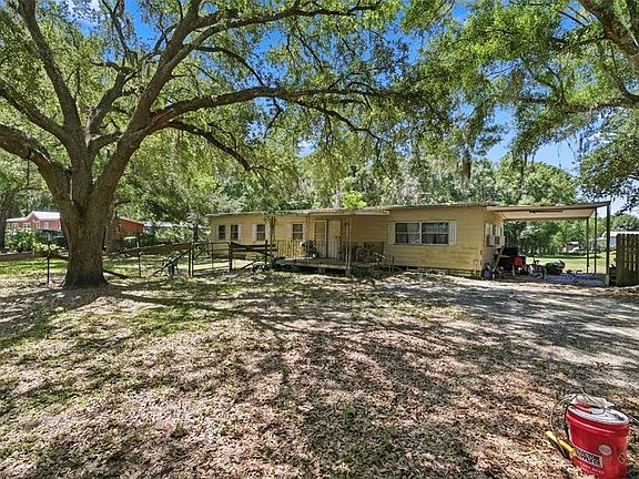 3rd image of 17214 Chinaberry Rd