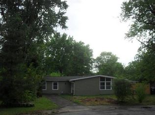 1914 Claremoor Dr, Moorland, KY 40223