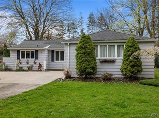 32 Lincoln Ave, Lockport, NY 14094