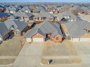 925 Tea Rose Dr, Yukon, OK 73099