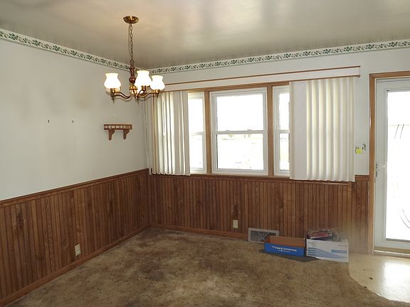 5th image of 205 N Ash St