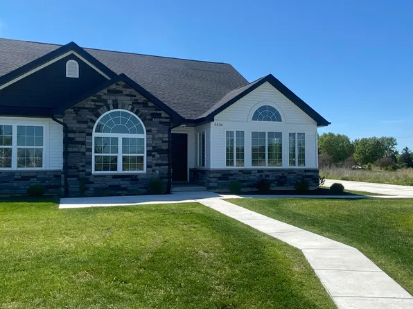 5436 Fountain Cir, Winfield, IN 46307