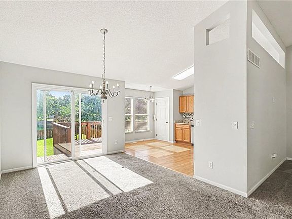 3rd image of 1810 W Fredrickson Cir