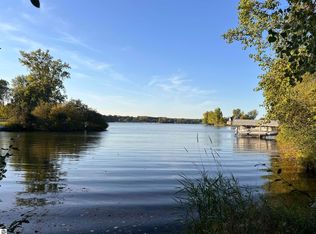 1178 Clubhouse Dr, Lake Isabella, MI