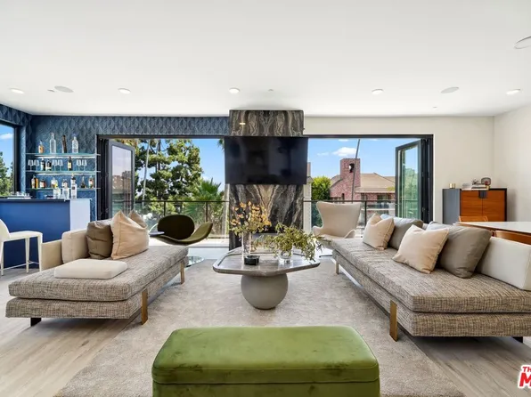 137 N Doheny Dr #3, Los Angeles, CA 90048