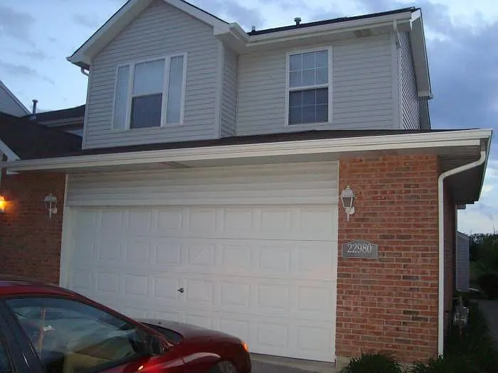 22980 Westwind Dr photo 1