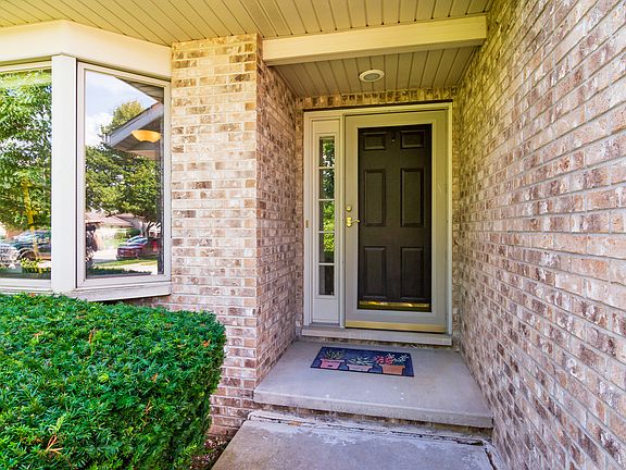 2nd image of 22933 Bussey Dr