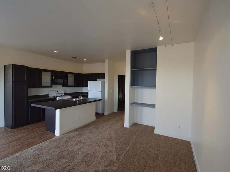 6670 Tulip Falls Dr #0 — Photo 2