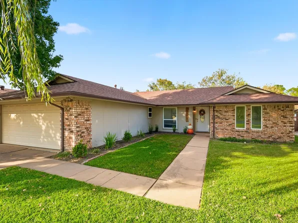 2705 Chebi Ln, Denton, TX 76209