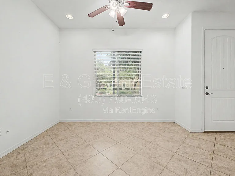 5550 N 16th St #167 — Photo 3