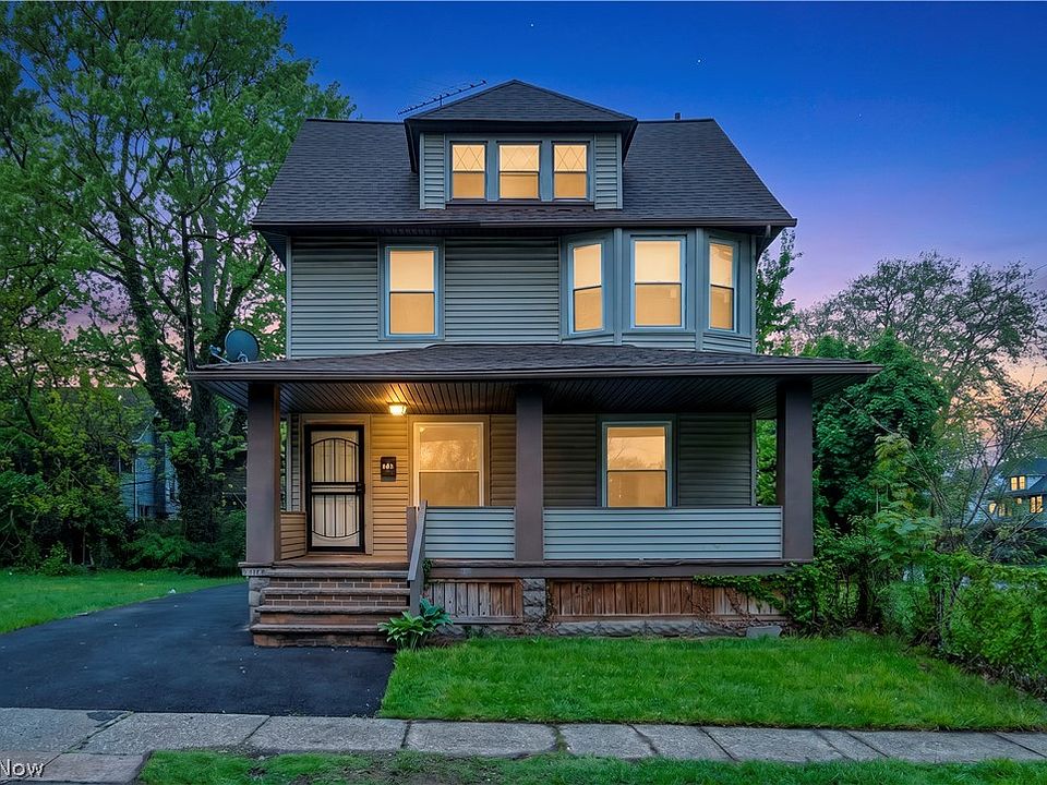 1st image of 1168 N Lockwood Ave