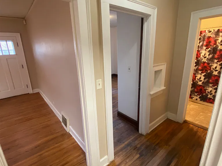 4525 Hillside St — Photo 8