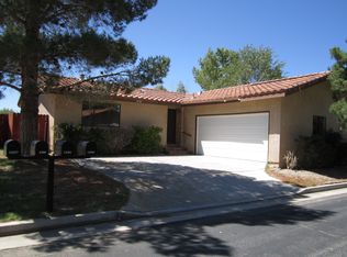 14301 Winchester Dr, Mojave, CA 93501