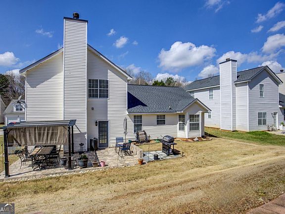 2nd image of 4885 Hidden Creek Pl