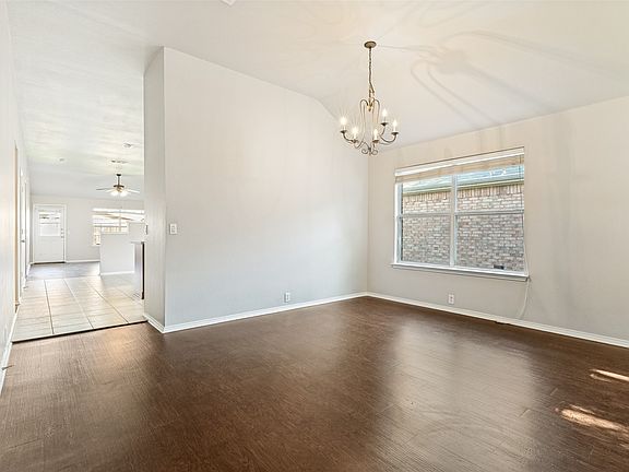5th image of 8524 Silverbell Ln