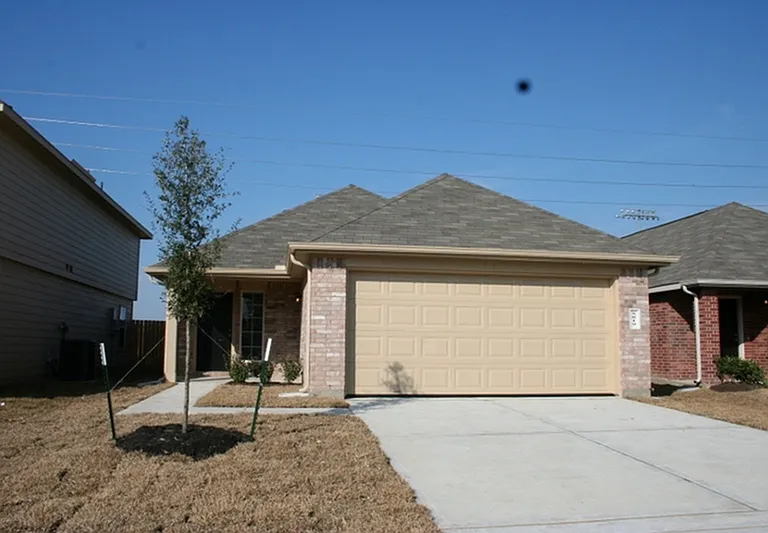 5819 Long Arbor Ln — Photo 1