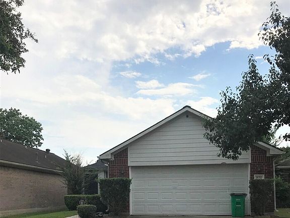 2nd image of 18311 Beaverdell Dr