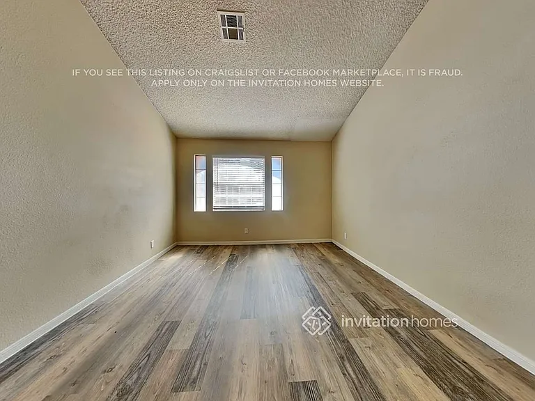 7368 Atwood Ave — Photo 13