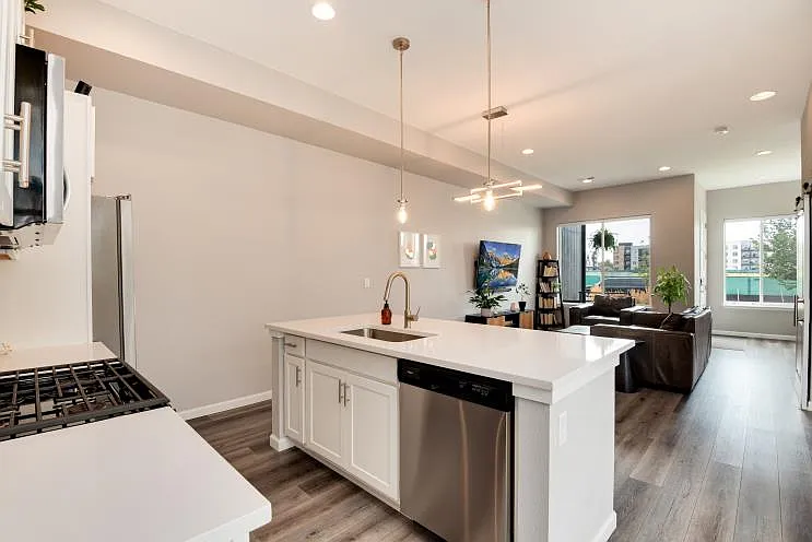 5331 E 63rd Pl — Photo 12