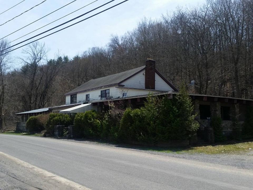 2nd image of 495 Old Fort Plain Rd