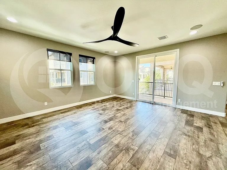 687 W Flintlock Way — Photo 7