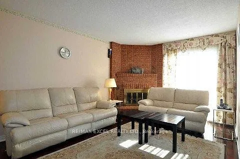 60 Normandy Cres #MAIN — Photo 8
