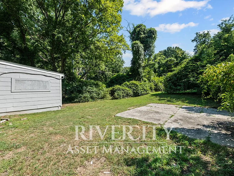 3132 Kingston St — Photo 4