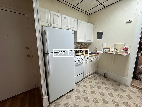 879 Beacon St #22 Photo 1