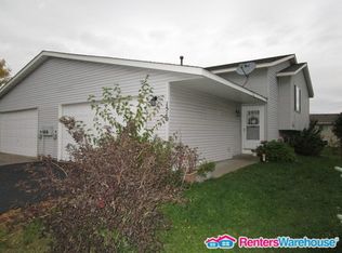 1510 McIntosh Cir, Shakopee, MN 55379