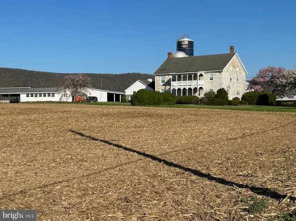 12774 Buchanan Trl W #W, Mercersburg, PA 17236