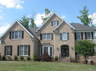 9116 Club Hill Dr, Raleigh, NC 27617