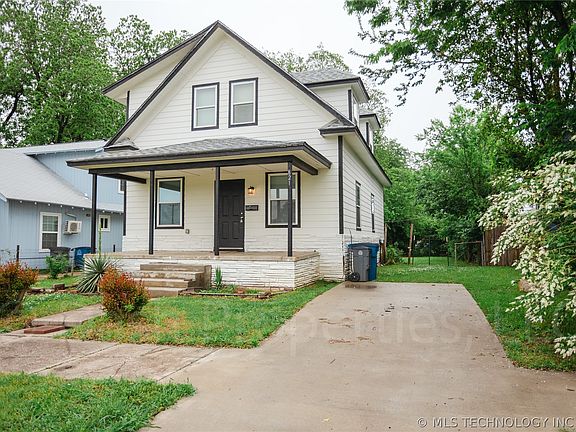 3rd image of 821 S Quaker Ave