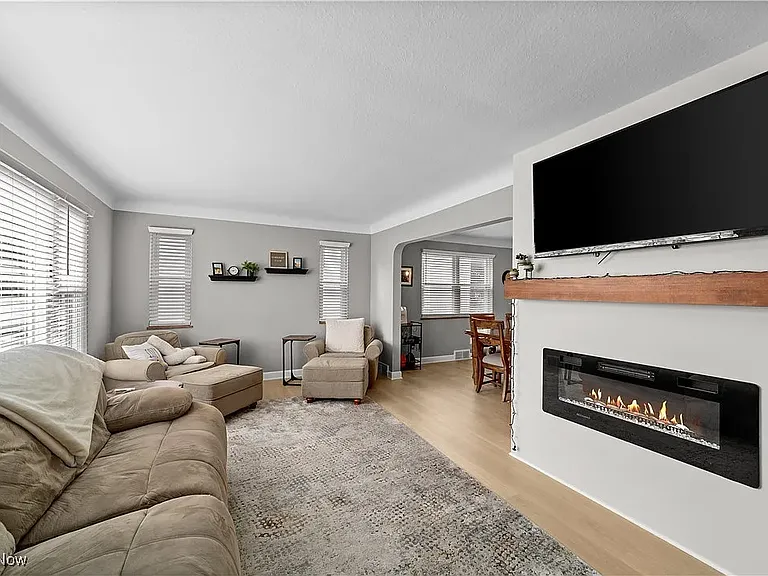 2880 Wooster Rd #1 — Photo 2
