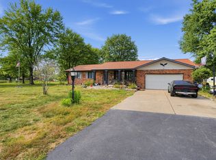 5 Bethany Dr, Troy, IL 62294