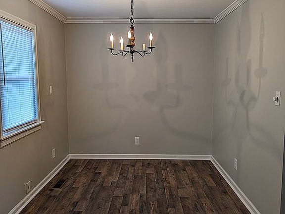 3rd image of 502 S Wooldridge Rd