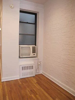 Rented by Metropolis Real Estate of Manhattan | media 7