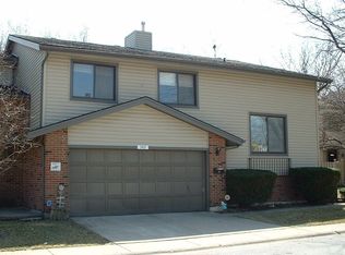 3421 Golfview Dr, Hazel Crest, IL 60429