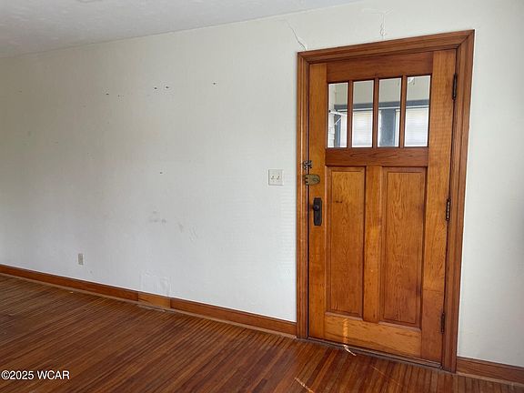 2nd image of 694 Powers Ave