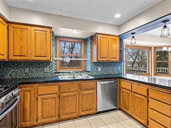 4th image of 1668 Bollum Ln