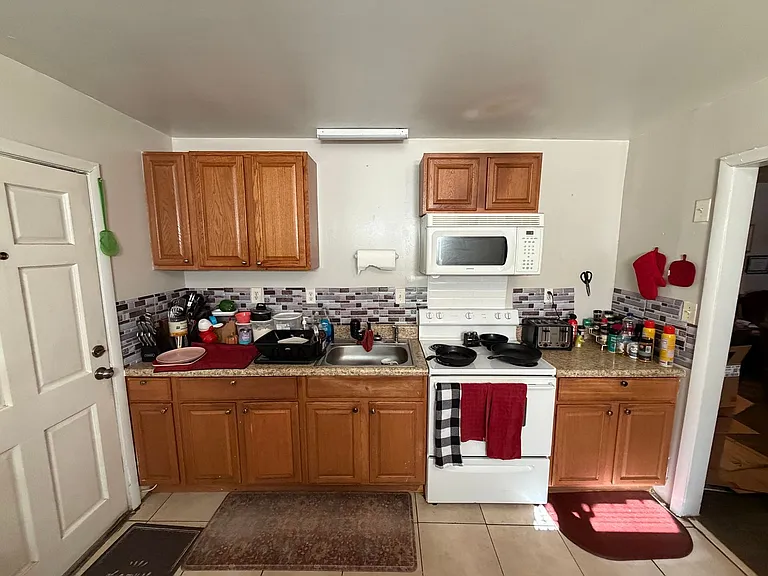 3212 Barton Ave — Photo 10
