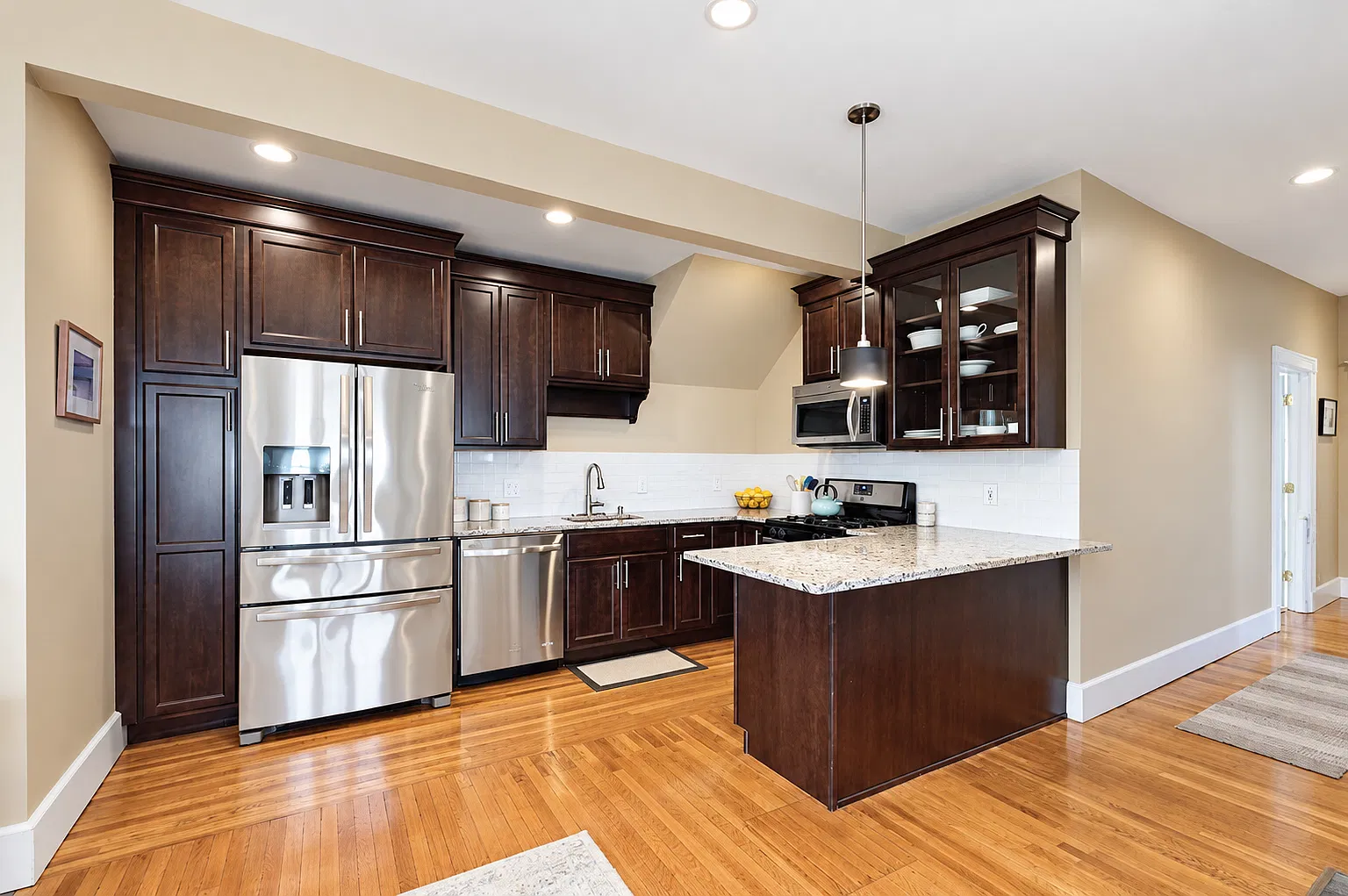 2 bed, $2,700 — Photo 4
