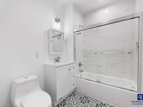 5th image of 169 Quincy St APT 1