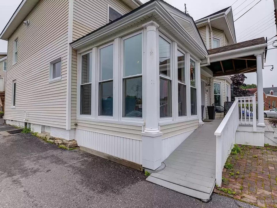 10 Oak St, Boothbay Harbor, ME 04538 MLS 1562436 Zillow